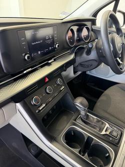 2022 Kia Carnival S
