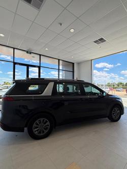 2022 Kia Carnival S
