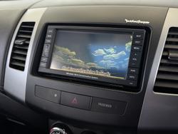 2011 Mitsubishi Outlander VR-X