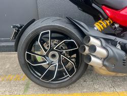 2023 DUCATI DIAVEL V4 RED