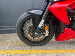 2023 DUCATI DIAVEL V4 RED