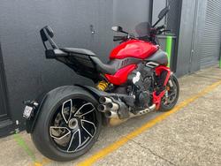 2023 DUCATI DIAVEL V4 RED