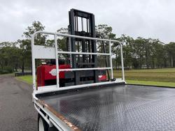 2007 Nissan Ud With 12 Pallet Tray, Pre Emission, 9 Speed Synchro,