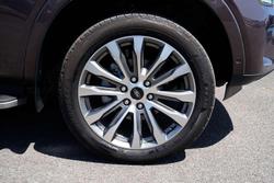 2024 Ford Everest Platinum