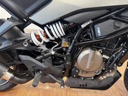 2024 Husqvarna SVARTPILEN 401 Black