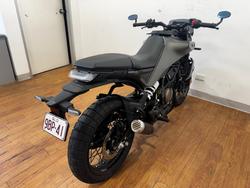 2024 Husqvarna SVARTPILEN 401 Black