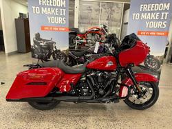 Harley-Davidson Road Glide Special 114 (fltrxs)