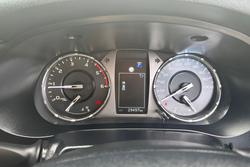 2025 Toyota Hilux SR