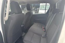 2025 Toyota Hilux SR