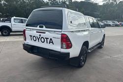 2025 Toyota Hilux SR