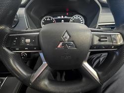 2021 Mitsubishi Outlander ES
