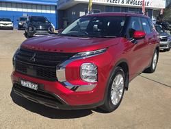 2021 Mitsubishi Outlander ES