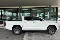 2025 Mitsubishi Triton GLS