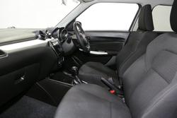 2017 Suzuki Swift GL Navigator