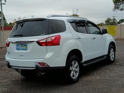 2014 Isuzu MU-X LS-T MY14 4X4 Dual Range Silky White