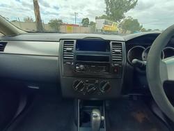 2007 Nissan Tiida ST-L C11 MY07 Polar White