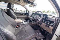 2024 Kia Carnival GT-Line HEV