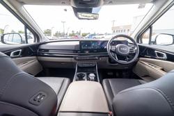 2024 Kia Carnival GT-Line HEV