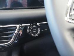 2025 Mahindra XUV700 AX7L