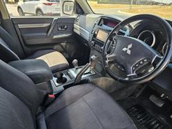 2014 Mitsubishi Pajero GLX