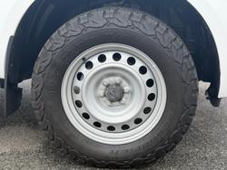 2022 Nissan Navara SL