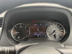 2022 Nissan Navara SL