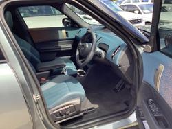 2024 MINI Countryman C Favoured