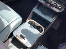 2024 MINI Countryman C Favoured