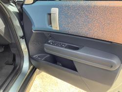 2024 MINI Countryman C Favoured