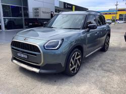 2024 MINI Countryman C Favoured