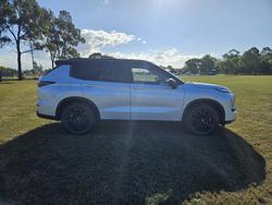 2026 Mitsubishi Outlander LS