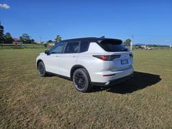 2026 Mitsubishi Outlander LS