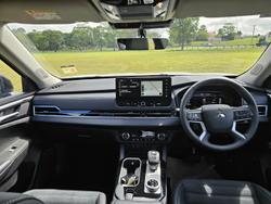 2026 Mitsubishi Outlander LS