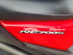 2012 Honda NC700SA RED/WHITE