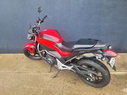 2012 Honda NC700SA RED/WHITE