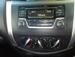 2017 Nissan Navara RX