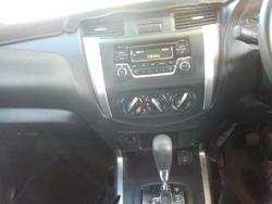 2017 Nissan Navara RX