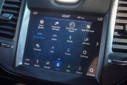 2018 Chrysler 300 SRT Core