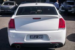 2018 Chrysler 300 SRT Core