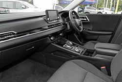 2023 Mitsubishi Outlander ES