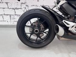 2022 Ducati Streetfighter V2 Streetfighter Red