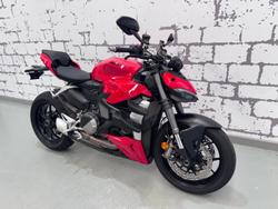 2022 Ducati Streetfighter V2 Streetfighter Red