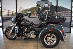 2020 HARLEY-DAVIDSON FLHTCUTG TRI GLIDE U/CLC 114