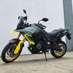 2024 Suzuki V-Strom 800DE V-Strom Green