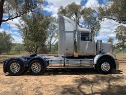2018 Western Star 4800 Series 4800 FXB Silver