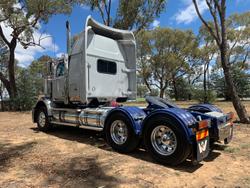 2018 Western Star 4800 Series 4800 FXB Silver