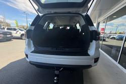 2025 Ford Everest Ambiente