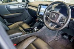 2022 Volvo XC40 Ultimate B5 Dark