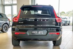2022 Volvo XC40 Ultimate B5 Dark