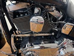 2014 Harley-Davidson FLD SWITCHBACK Black